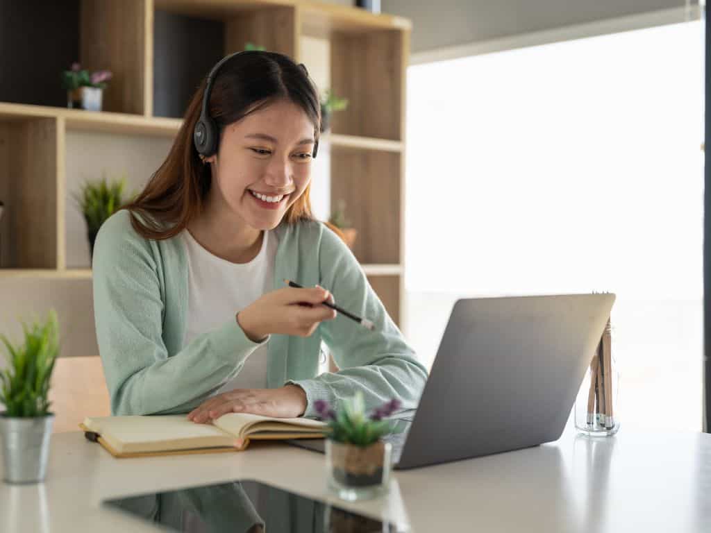 lady on a virtual meeting