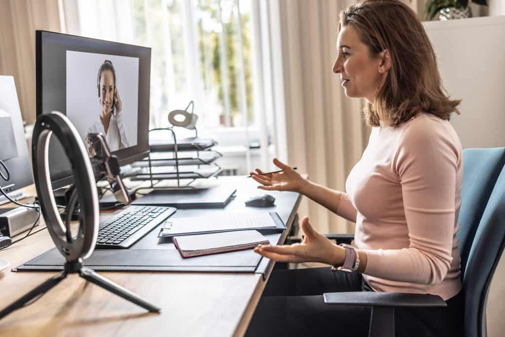 Digital Marketing Trends 2026: Woman building her personal brand by appearing on screen