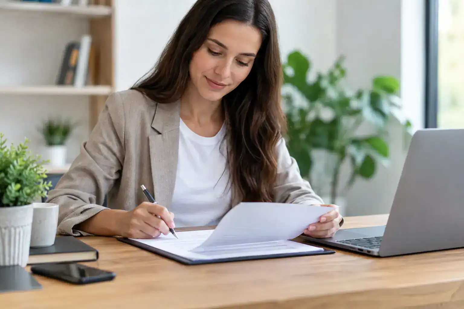 Freelance Contracts That Protect Your Pay